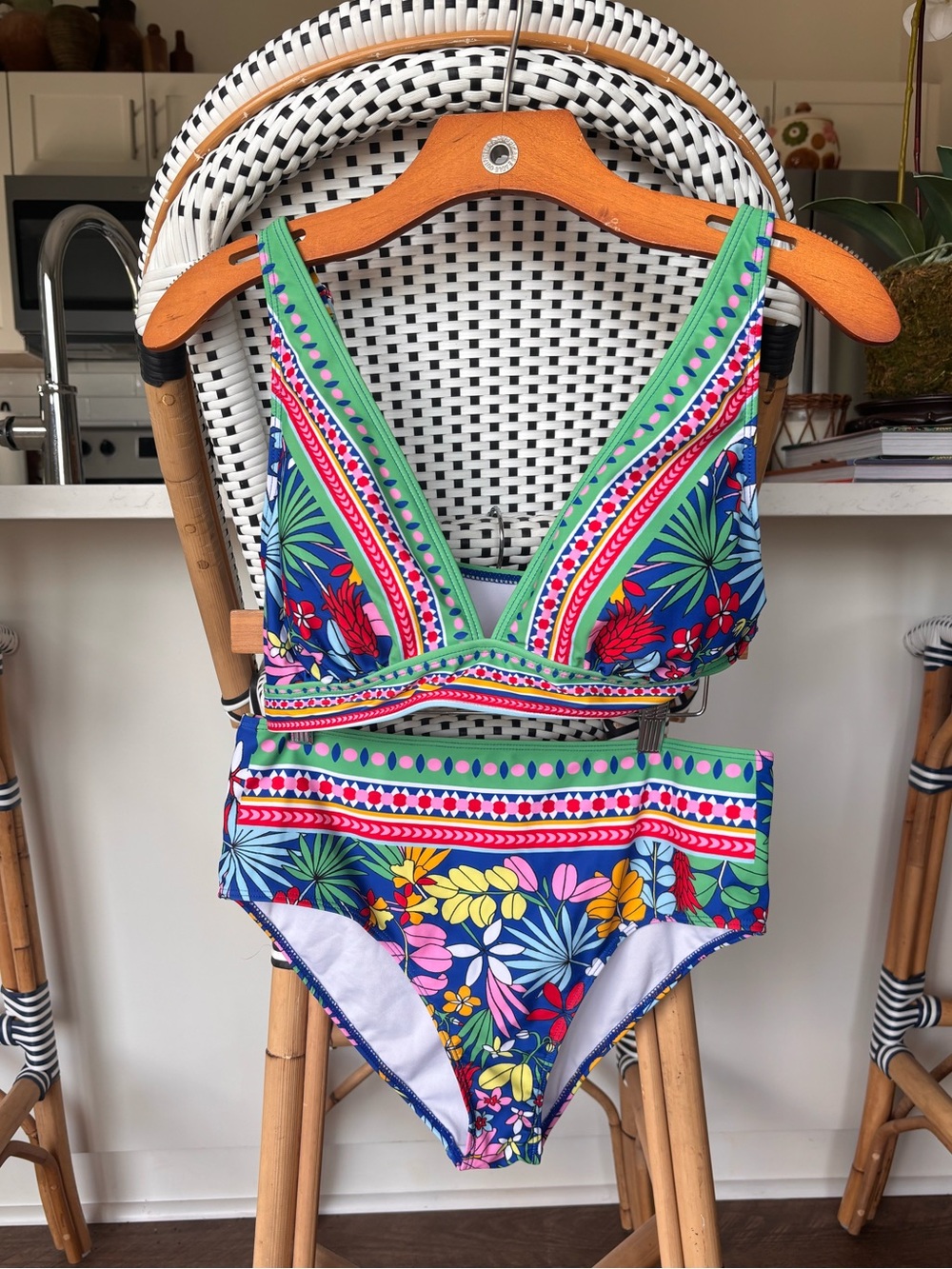 Vibrant Botanical Tropical Floral V-neck High-Waist Bikini Set NWOT